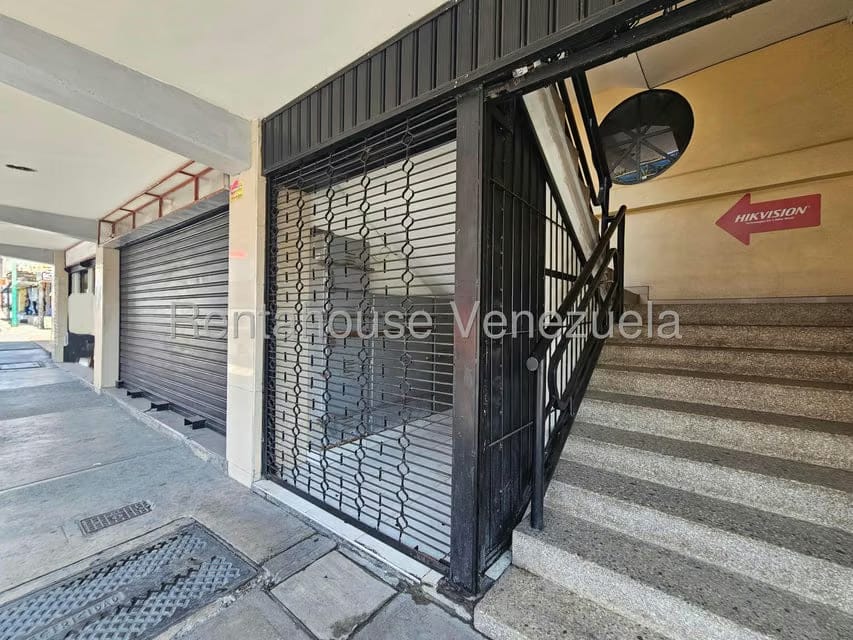 Comercial (Local Comercial) en Alquiler en Centro, Lara - 13