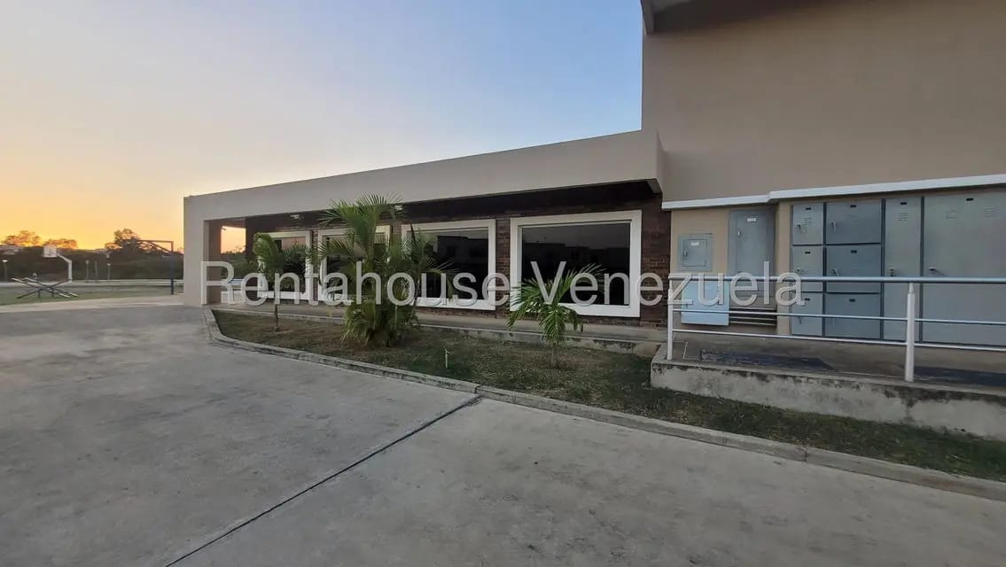Casa (1 Nivel) en Venta en Ciudad Roca, Lara - 43