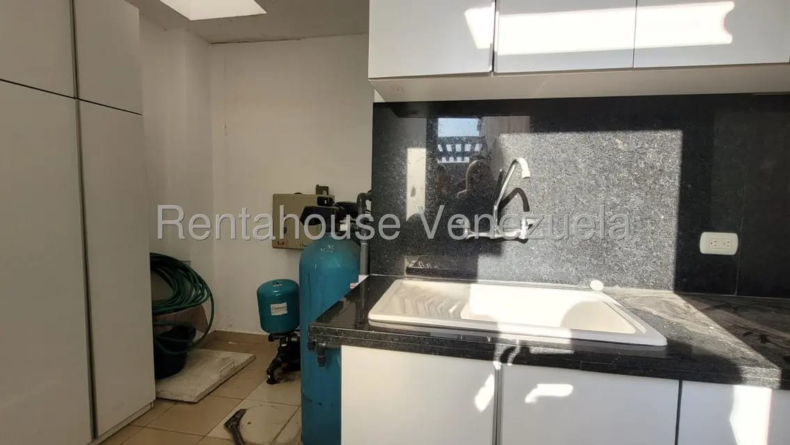 Casa (1 Nivel) en Venta en Ciudad Roca, Lara - 44