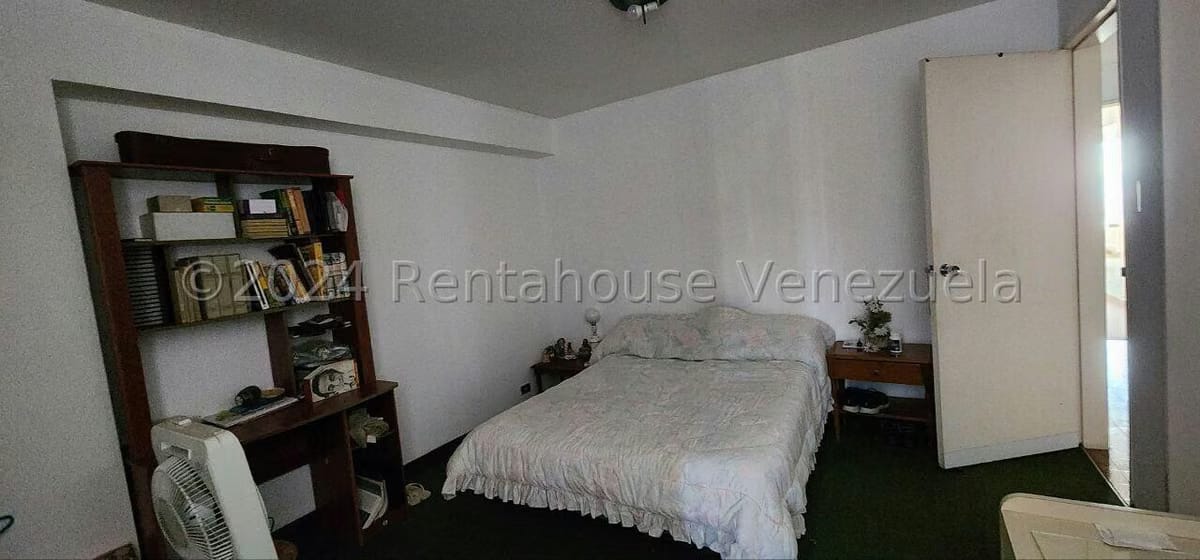 Apartamento (1 Nivel) en Venta en Colinas de Bello Monte, Distrito Metropolitano - 24