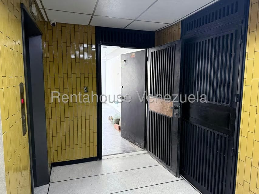 Comercial (Oficina) en Alquiler en Colinas de Bello Monte, Distrito Metropolitano - 6