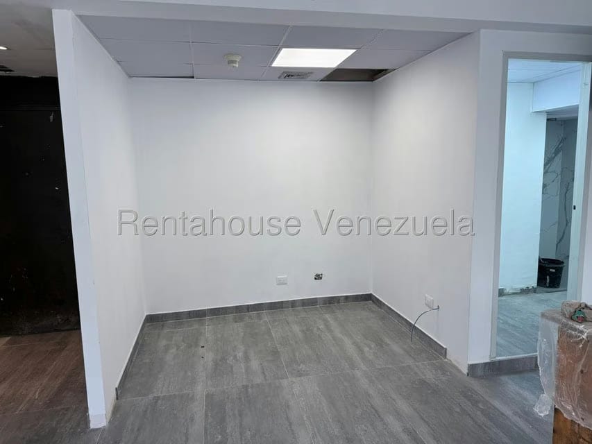 Comercial (Oficina) en Alquiler en Colinas de Bello Monte, Distrito Metropolitano - 10