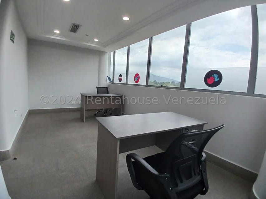Comercial (Oficina) en Alquiler en La Trigaleña, Carabobo - 15
