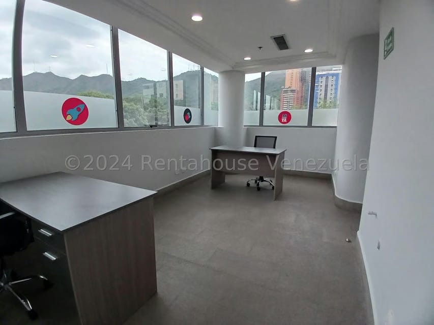 Comercial (Oficina) en Alquiler en La Trigaleña, Carabobo - 17