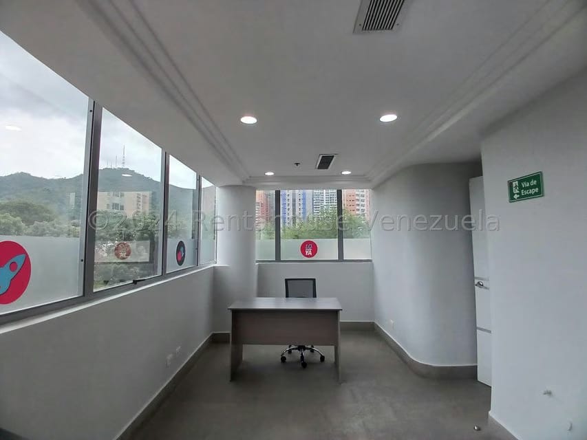 Comercial (Oficina) en Alquiler en La Trigaleña, Carabobo - 18