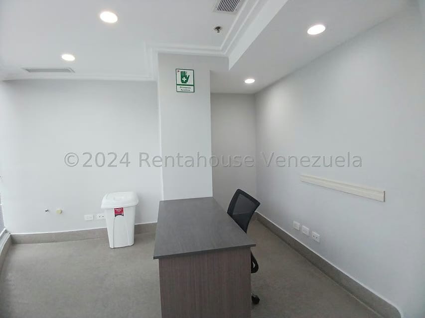 Comercial (Oficina) en Alquiler en La Trigaleña, Carabobo - 21