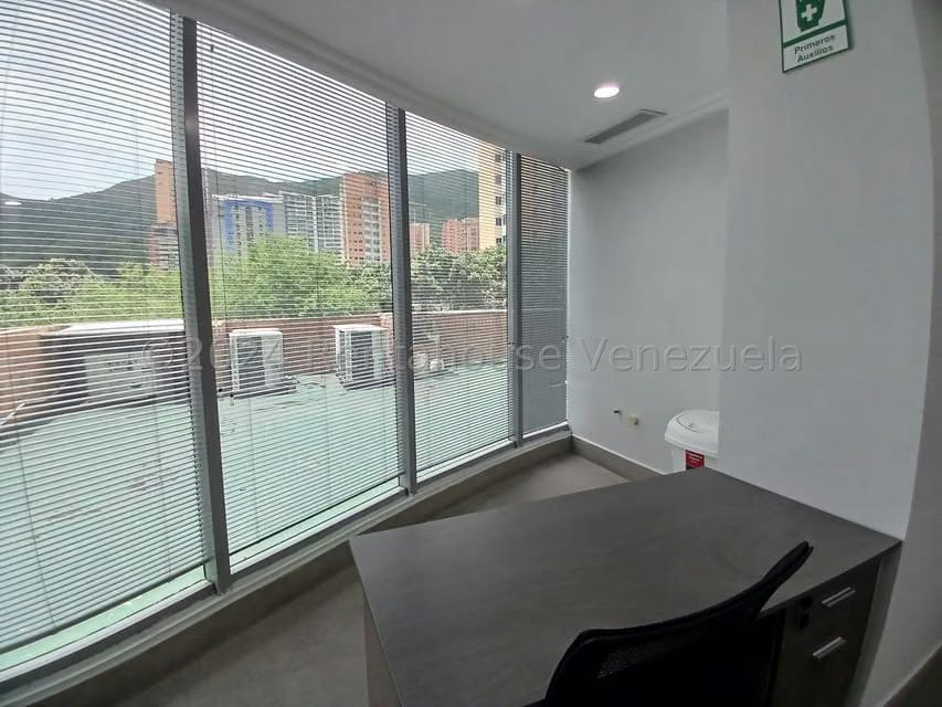 Comercial (Oficina) en Alquiler en La Trigaleña, Carabobo - 22