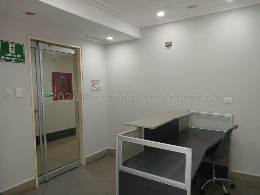 Comercial (Oficina) en Alquiler en La Trigaleña, Carabobo - 30