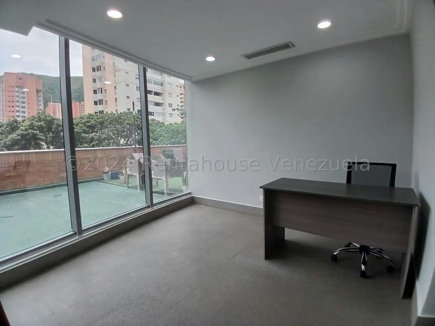 Comercial (Oficina) en Alquiler en La Trigaleña, Carabobo - 31