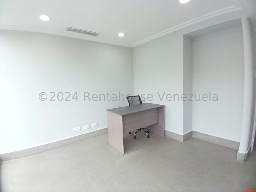 Comercial (Oficina) en Alquiler en La Trigaleña, Carabobo - 32