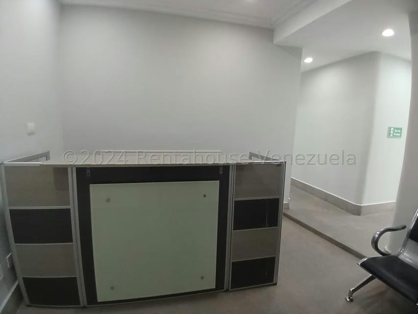 Comercial (Oficina) en Alquiler en La Trigaleña, Carabobo - 5