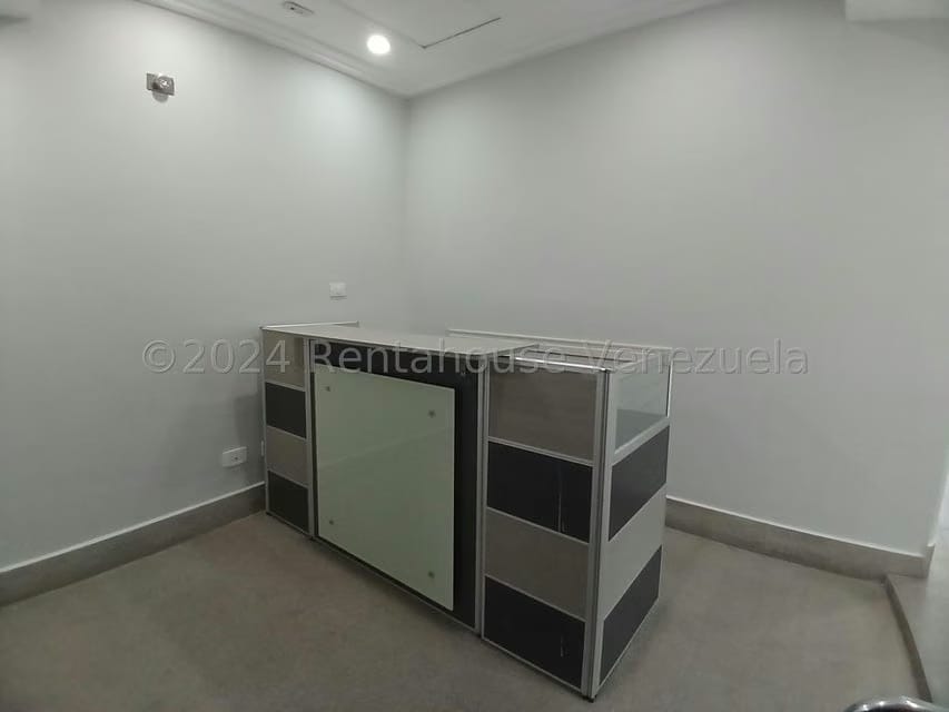 Comercial (Oficina) en Alquiler en La Trigaleña, Carabobo - 6