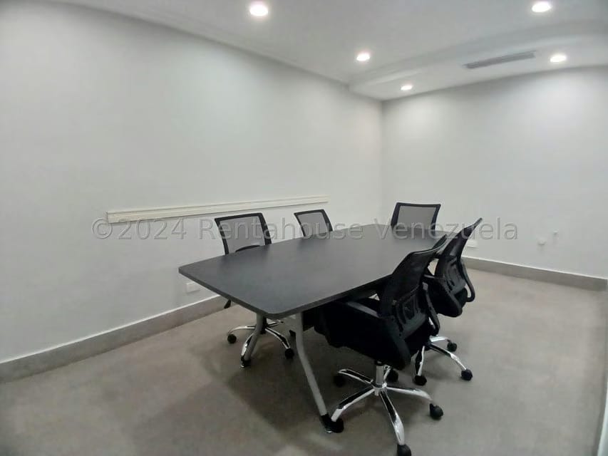 Comercial (Oficina) en Alquiler en La Trigaleña, Carabobo - 9