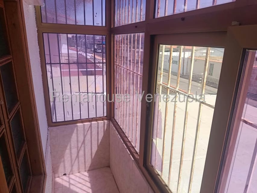 Casa (Multipes Niveles) en Alquiler en Sector Bobare, Falcon - 13