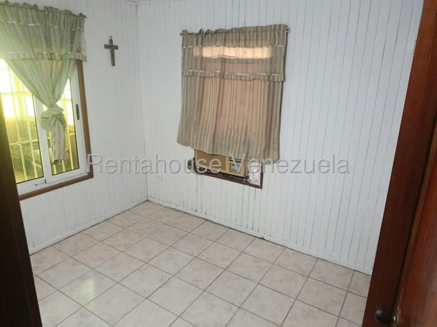 Casa (Multipes Niveles) en Alquiler en Sector Bobare, Falcon - 14