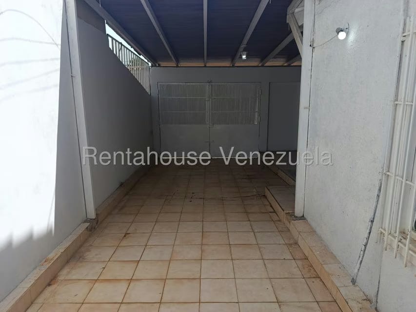Casa (Multipes Niveles) en Alquiler en Sector Bobare, Falcon - 19