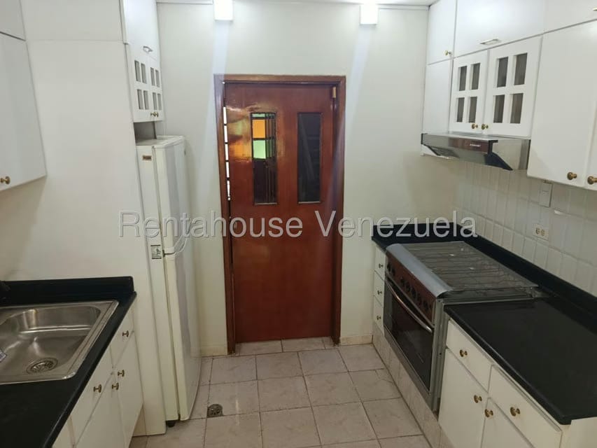 Casa (Multipes Niveles) en Alquiler en Sector Bobare, Falcon - 3