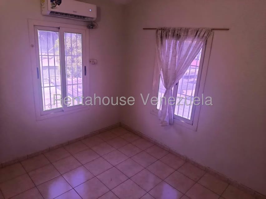 Casa (Multipes Niveles) en Alquiler en Sector Bobare, Falcon - 10
