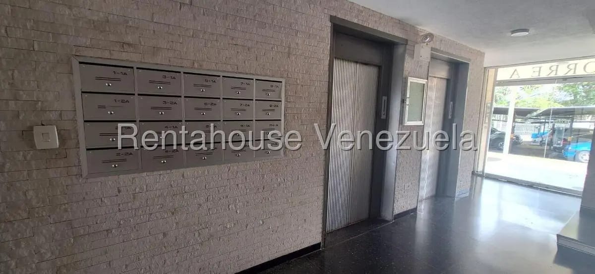 Apartamento (1 Nivel) en Venta en Colinas de Bello Monte, Distrito Metropolitano - 23