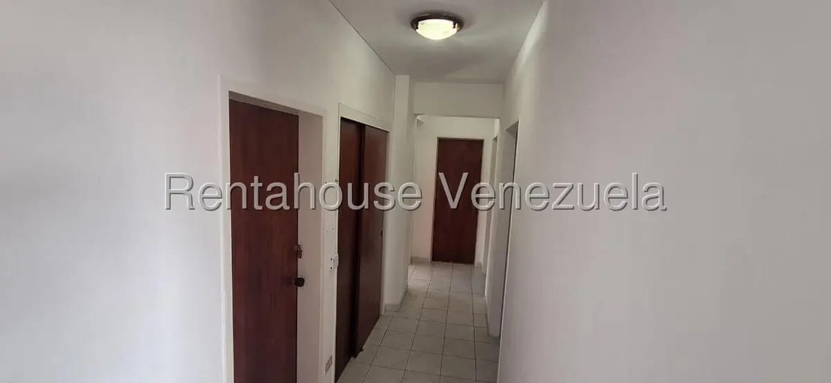 Apartamento (1 Nivel) en Venta en Colinas de Bello Monte, Distrito Metropolitano - 10