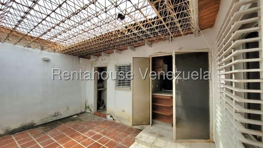 Casa (1 Nivel) en Venta en Roca Nostra, Lara - 24