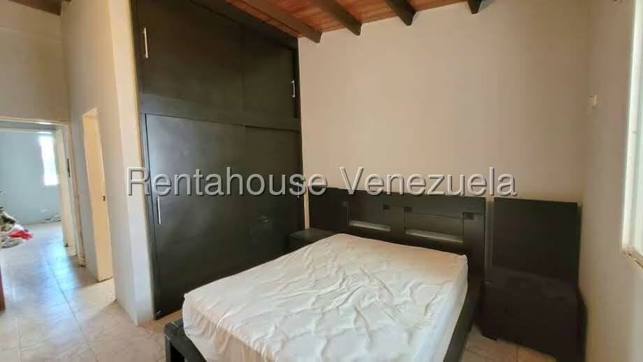 Casa (1 Nivel) en Venta en Roca Nostra, Lara - 28