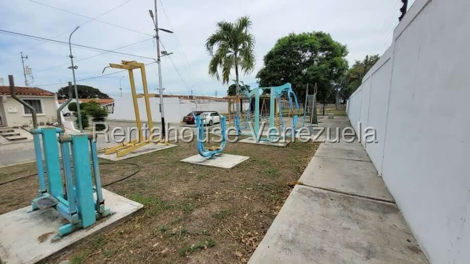 Casa (1 Nivel) en Venta en Roca Nostra, Lara - 39