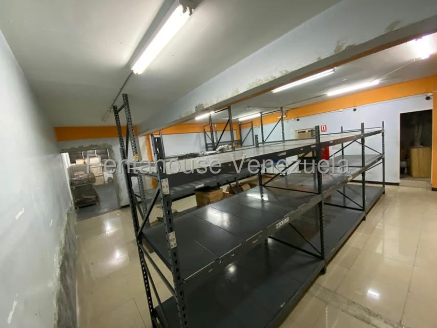 Comercial (Local Comercial) en Venta en El Paraiso, Distrito Metropolitano - 11