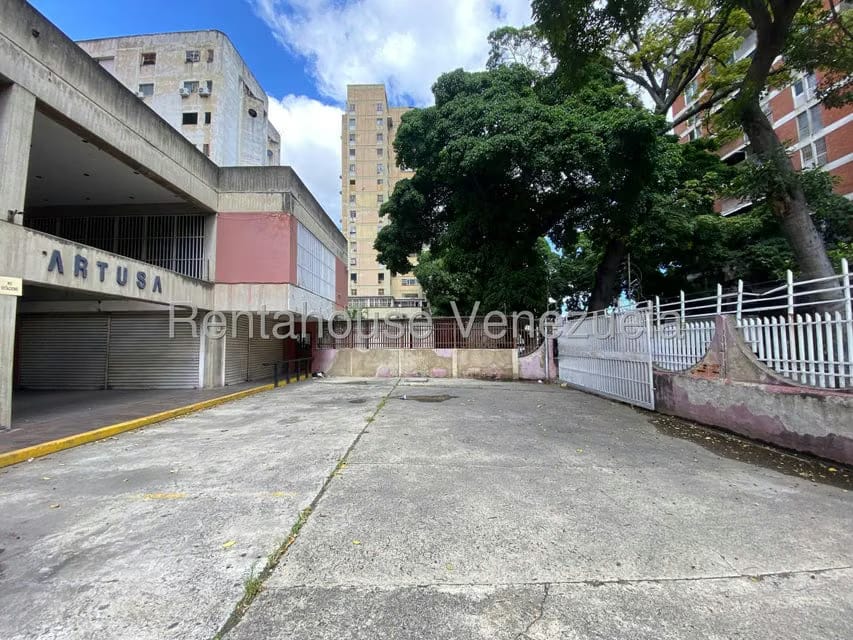 Comercial (Local Comercial) en Venta en El Paraiso, Distrito Metropolitano - 23