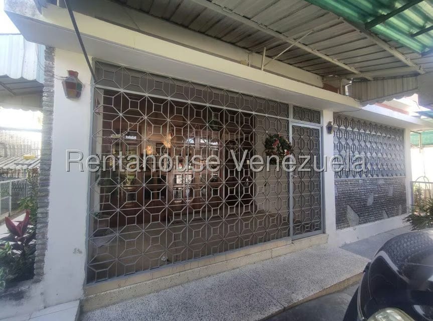 Casa (Multipes Niveles) en Venta en Los Palos Grandes, Distrito Metropolitano - 3