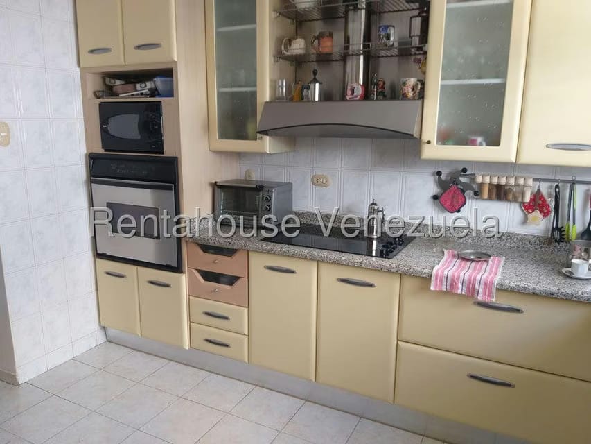 Casa (Multipes Niveles) en Venta en Los Palos Grandes, Distrito Metropolitano - 28