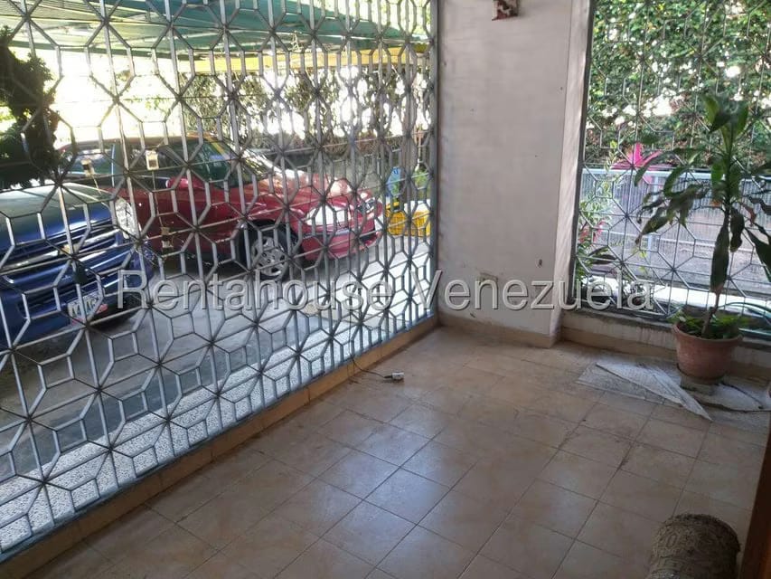 Casa (Multipes Niveles) en Venta en Los Palos Grandes, Distrito Metropolitano - 4