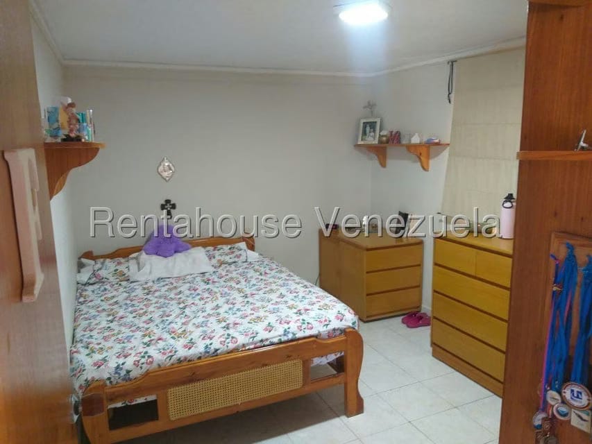Casa (Multipes Niveles) en Venta en Los Palos Grandes, Distrito Metropolitano - 35
