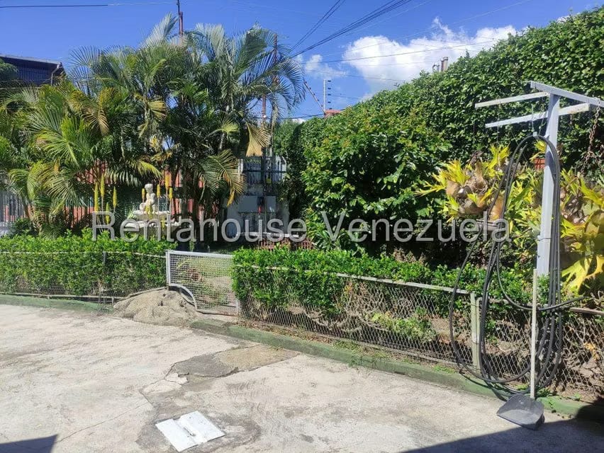 Casa (Multipes Niveles) en Venta en Los Palos Grandes, Distrito Metropolitano - 41