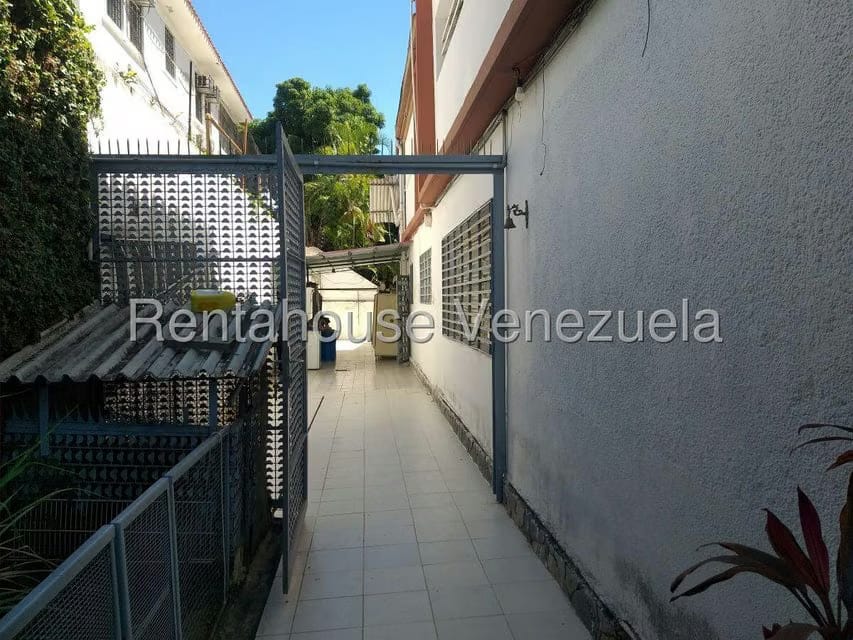 Casa (Multipes Niveles) en Venta en Los Palos Grandes, Distrito Metropolitano - 42