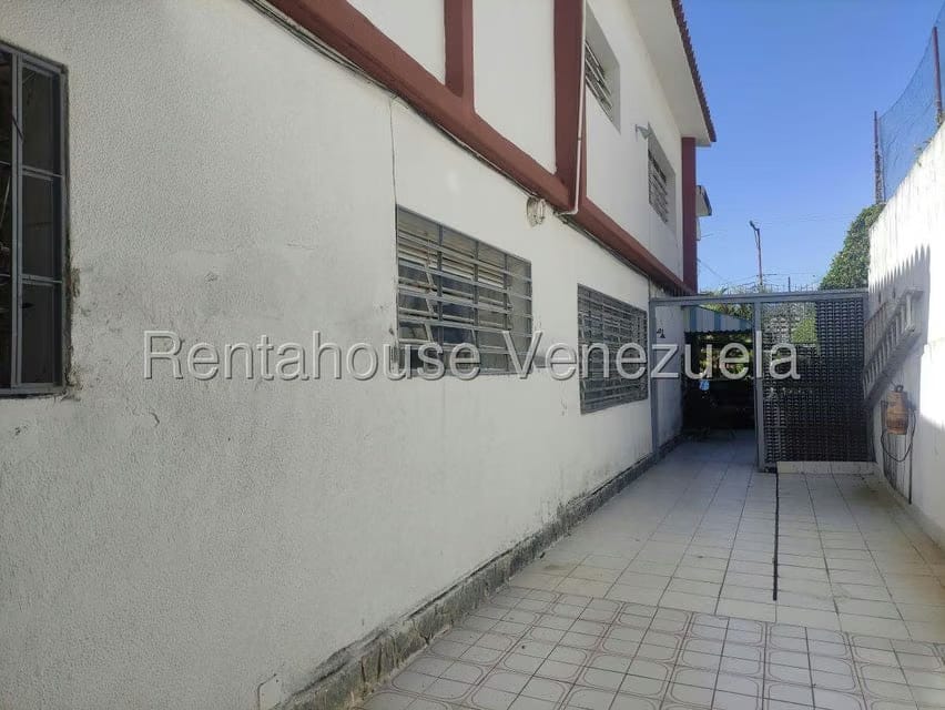 Casa (Multipes Niveles) en Venta en Los Palos Grandes, Distrito Metropolitano - 43