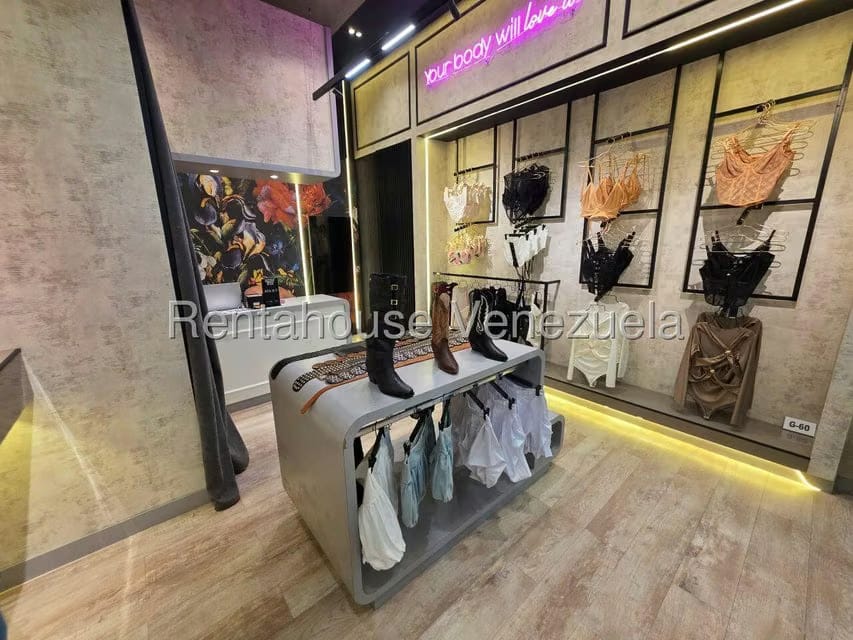 Negocios y Empresas (Mayorista y Distribucion) en Venta en Cerro Verde, Distrito Metropolitano - 8