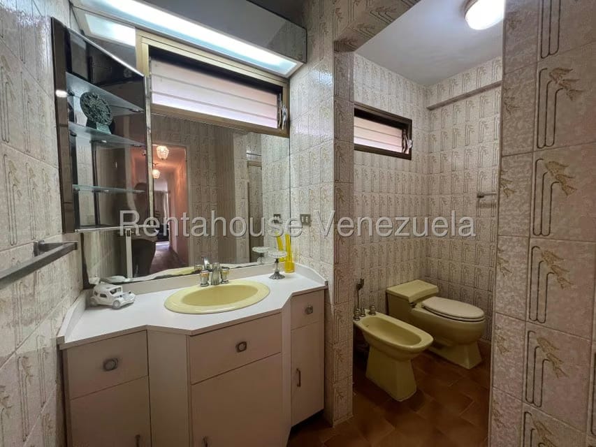 Apartamento (1 Nivel) en Venta en Las Esmeraldas, Distrito Metropolitano - 28