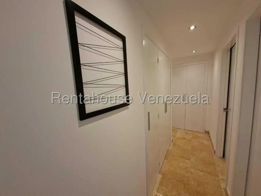 Apartamento (1 Nivel) en Alquiler en Escampadero, Distrito Metropolitano - 11