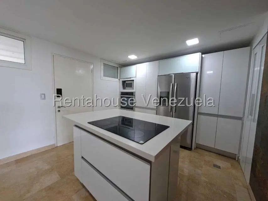 Apartamento (1 Nivel) en Alquiler en Escampadero, Distrito Metropolitano - 13