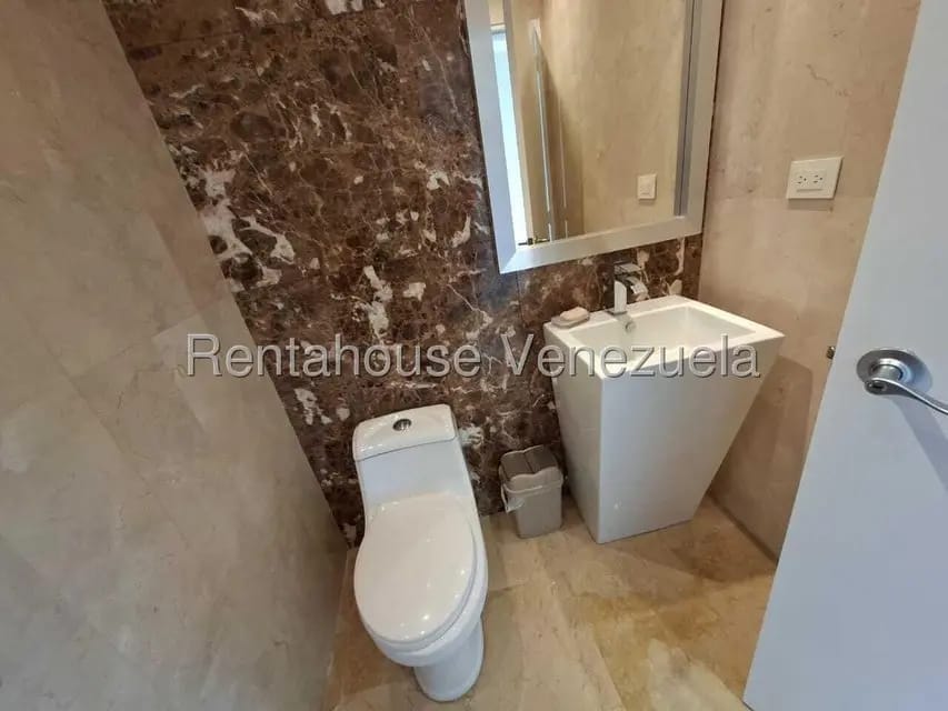 Apartamento (1 Nivel) en Alquiler en Escampadero, Distrito Metropolitano - 14