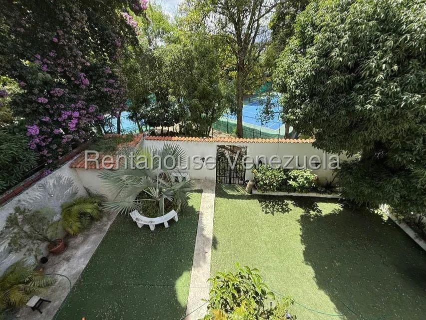 Casa (Multipes Niveles) en Venta en Colinas de Santa Monica, Distrito Metropolitano - 27