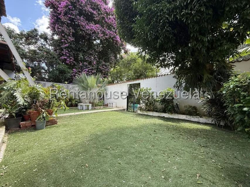 Casa (Multipes Niveles) en Venta en Colinas de Santa Monica, Distrito Metropolitano - 30