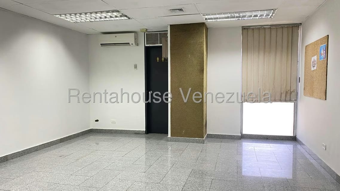 Comercial (Oficina) en Alquiler en Colinas de Bello Monte, Distrito Metropolitano - 2