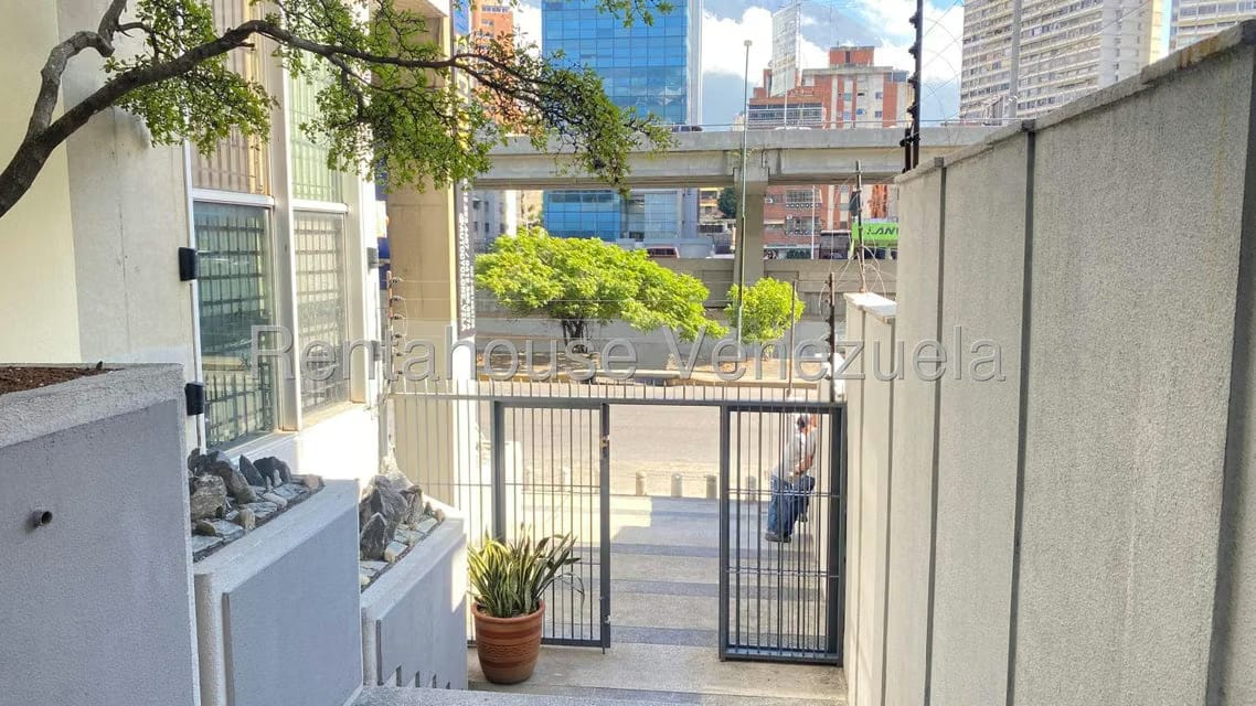 Comercial (Oficina) en Alquiler en Colinas de Bello Monte, Distrito Metropolitano - 16