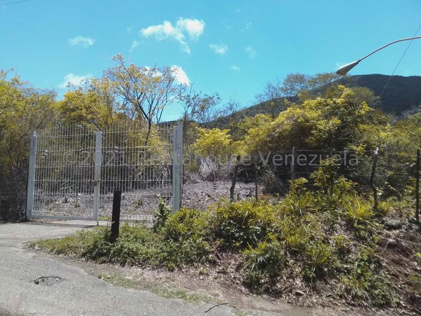 Terreno (Finca) en Venta en Tacarigua, Nueva Esparta
