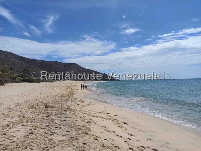 Terreno (Comercial) en Venta en Playa Caribe, Nueva Esparta - 5