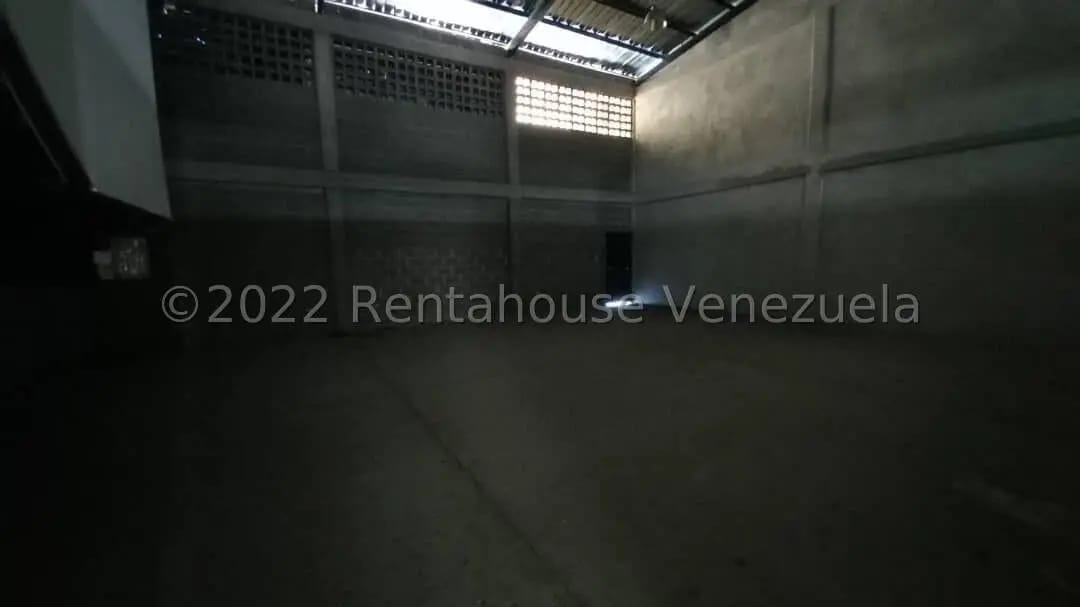 Comercial (Galpon - Deposito) en Alquiler en Centro, Portuguesa - 2