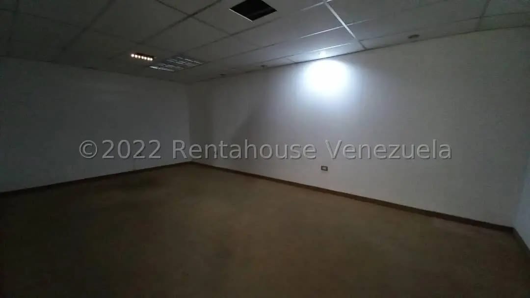 Comercial (Galpon - Deposito) en Alquiler en Centro, Portuguesa - 11