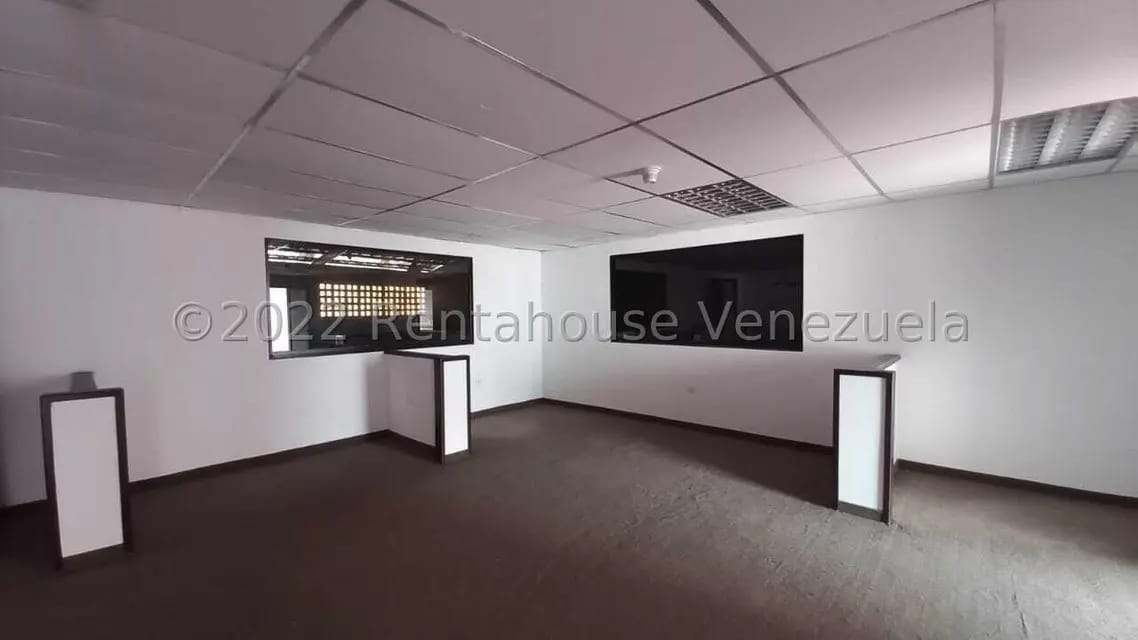 Comercial (Galpon - Deposito) en Alquiler en Centro, Portuguesa - 13